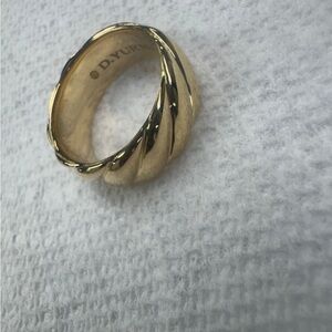 David Yurman sculpted cable contour band ring in 18k gold